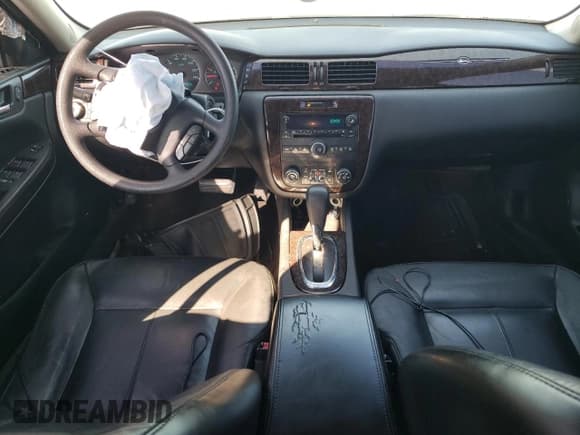 ✅ 2015 Chevrolet Impala LTZ • VIN: 2G1WC5E38F1141132 • Lot: 71990274. Wystawiony na Copart z przebiegiem 127 006 mil. Bezpłatny archiwum sprzedaży aukcyjnych z USA i szczegółowy raport historii pojazdu na DreamBid. Zdjęcie 8.