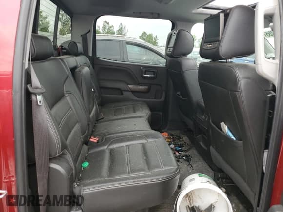 ✅ 2018 GMC Sierra 3500HD Denali • VIN: 1GT42YEYXJF146283 • Lot: 59911455. Wystawiony na Copart z przebiegiem Nie podano. Bezpłatny archiwum sprzedaży aukcyjnych z USA i szczegółowy raport historii pojazdu na DreamBid. Zdjęcie 10.