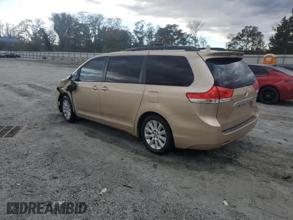 ✅ 2012 Toyota Sienna XLE • VIN: 5TDYK3DC6CS228525 • Lot: 91387255. Wystawiony na Copart z przebiegiem Nie podano. Bezpłatny archiwum sprzedaży aukcyjnych z USA i szczegółowy raport historii pojazdu na DreamBid. Zdjęcie 2.