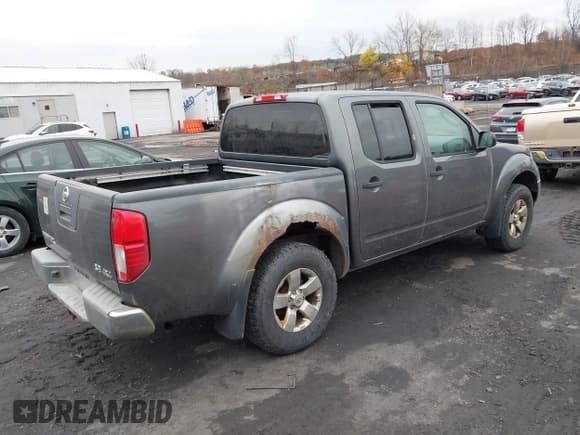 ✅ 2009 Nissan Frontier SE • VIN: 1N6AD07W99C426166 • Лот: 43694225. Опубликован ранее на IAAI с пробегом 253 292 миль. Бесплатный доступ к архиву аукционных продаж из США и подробный отчёт об истории автомобиля на DreamBid. Изображение 4.