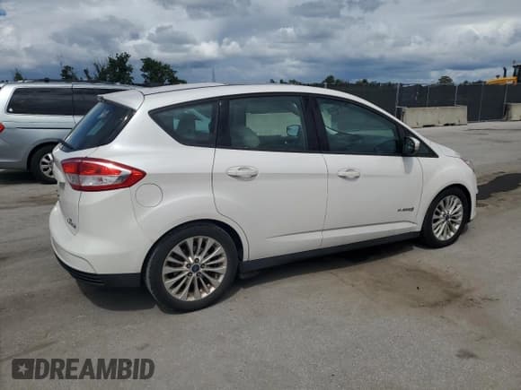 ✅ 2017 Ford C-Max SE • VIN: 1FADP5AU1HL116741 • Лот: 81886675. Опубликован ранее на Copart с пробегом 71 609 миль. Бесплатный доступ к архиву аукционных продаж из США и подробный отчёт об истории автомобиля на DreamBid. Изображение 3.