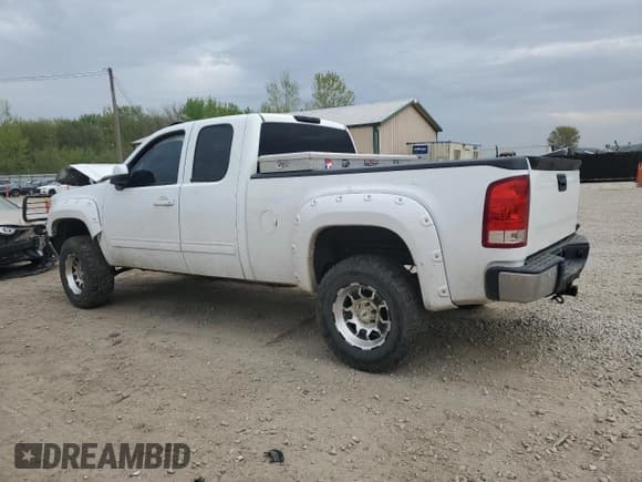 ✅ 2013 GMC Sierra 1500 SLT • VIN: 1GTR2WE73DZ379782 • Lot: 54400225. Listed on Copart with 126,205 mi. Free auction sales archive from the USA and detailed vehicle history report at DreamBid. Image 2.