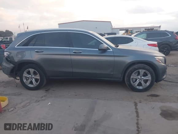 ✅ 2018 Mercedes-Benz GLC 300 • VIN: WDC0G4JB3JV080945 • Lot: 43448812. Listed on IAAI with 164,554 mi. Free auction sales archive from the USA and detailed vehicle history report at DreamBid. Image 13.