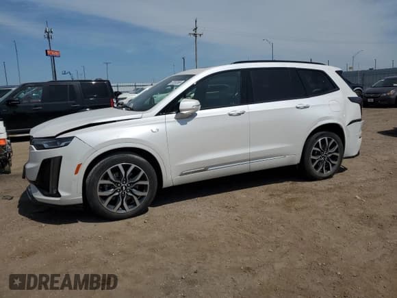 ✅ 2021 Cadillac XT6 Sport • VIN: 1GYKPGRS7MZ134193 • Lot: 61092855. Wystawiony na Copart z przebiegiem 54 101 mil. Bezpłatny archiwum sprzedaży aukcyjnych z USA i szczegółowy raport historii pojazdu na DreamBid. Zdjęcie 1.