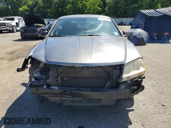 ✅ 2012 Dodge Avenger SE • VIN: 1C3CDZAB1CN231636 • Lot: 61724845. Listed on Copart with 173,584 mi. Free auction sales archive from the USA and detailed vehicle history report at DreamBid. Image 5.