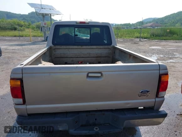 ✅ 1998 Ford Ranger XL • VIN: 1FTYR14XXWTA50370 • Lot: 42484148. Wystawiony na IAAI z przebiegiem 240 000 mil. Bezpłatny archiwum sprzedaży aukcyjnych z USA i szczegółowy raport historii pojazdu na DreamBid. Zdjęcie 17.