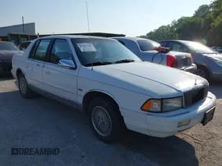✅ 1993 Chrysler LeBaron • VIN: 1C3XA3639PF569536 • Lot: 42465204. Wystawiony na IAAI z przebiegiem 131 511 mil. Bezpłatny archiwum sprzedaży aukcyjnych z USA i szczegółowy raport historii pojazdu na DreamBid. Zdjęcie 1.
