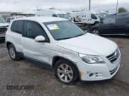 ✅ 2010 Volkswagen Tiguan SE • VIN: WVGBV7AXXAW533482 • Lot: 43228651. Listed on IAAI with 78,392 mi. Free auction sales archive from the USA and detailed vehicle history report at DreamBid. Image 1.