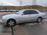 ✅ 2002 Mercedes-Benz E 320 • VIN: WDBJF83J62X072710 • Лот: 54703715. Опубликован ранее на Copart с пробегом 114 435 миль. Бесплатный доступ к архиву аукционных продаж из США и подробный отчёт об истории автомобиля на DreamBid. Изображение 1.