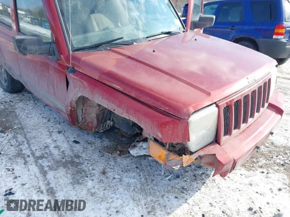 ✅ 2006 Jeep Commander • VIN: 1J8HG48K56C195413 • Lot: 41405302. Listed on IAAI with 74,062 mi. Free auction sales archive from the USA and detailed vehicle history report at DreamBid. Image 6.