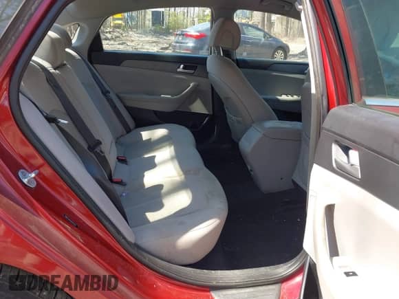 2016 Hyundai Sonata 2.4L z VIN 5NPE24AF6GH411832, wystawiony jako IAAI lot #41918113 z przebiegiem 195 783 mil mil oraz . Historia ofert i sprzedaży dostępna na DreamBid. Obrazek 8.