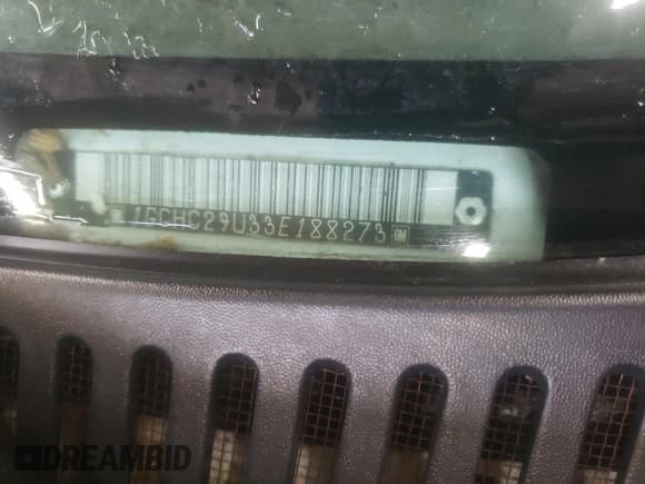 ✅ 2003 Chevrolet Silverado 2500HD LS • VIN: 1GCHC29U33E188273 • Лот: 67840875. Опубликован ранее на Copart с пробегом 248 529 миль. Бесплатный доступ к архиву аукционных продаж из США и подробный отчёт об истории автомобиля на DreamBid. Изображение 12.