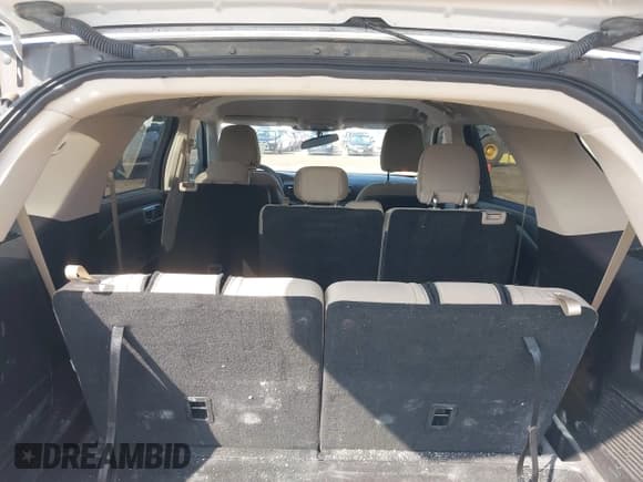 ✅ 2020 Ford Explorer • VIN: 1FMSK7BH2LGB82046 • Lot: 42324898. Listed on IAAI with 50,169 mi. Free auction sales archive from the USA and detailed vehicle history report at DreamBid. Image 8.