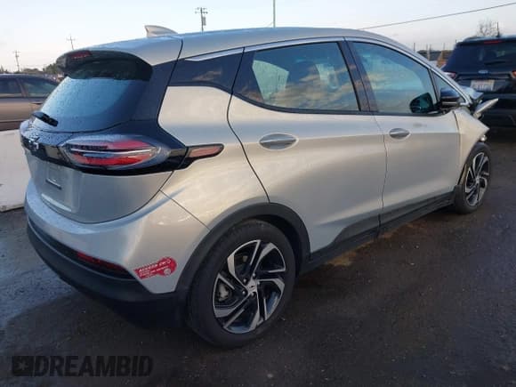 ✅ 2023 Chevrolet Bolt EV 2LT • VIN: 1G1FX6S01P4206414 • Lot: 41798996. Wystawiony na IAAI z przebiegiem 13 778 mil. Bezpłatny archiwum sprzedaży aukcyjnych z USA i szczegółowy raport historii pojazdu na DreamBid. Zdjęcie 4.