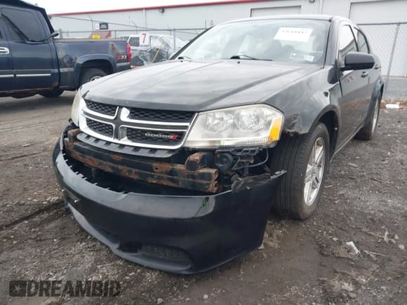 ✅ 2012 Dodge Avenger SXT • VIN: 1C3CDZCB2CN201395 • Lot: 43611043. Wystawiony na IAAI z przebiegiem 134 398 mil. Bezpłatny archiwum sprzedaży aukcyjnych z USA i szczegółowy raport historii pojazdu na DreamBid. Zdjęcie 6.
