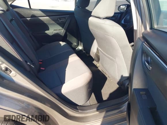 ✅ 2018 Toyota Corolla SE • VIN: 5YFBURHE2JP775327 • Lot: 43616858. Listed on IAAI with 41,155 mi. Free auction sales archive from the USA and detailed vehicle history report at DreamBid. Image 8.