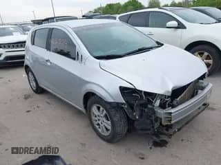 2016 Chevrolet Sonic LT с VIN 1G1JC6SH9G4143249, выставлен на аукционе IAAI как лот 42308014 с пробегом 122 572 миль миль и . История ставок и продаж доступна на DreamBid. Изображение 1.