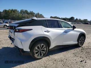 ✅ 2024 Lexus RZ 450e Premium • VIN: JTJAAAAB3RA026412 • Lot: 83287004. Wystawiony na Copart z przebiegiem 906 mil. Bezpłatny archiwum sprzedaży aukcyjnych z USA i szczegółowy raport historii pojazdu na DreamBid. Zdjęcie 3.