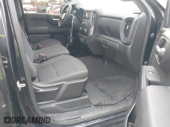 ✅ 2022 Chevrolet Silverado 1500 Work Truck • VIN: 1GCPAAEKXNZ620093 • Lot: 41507676. Wystawiony na IAAI z przebiegiem 34 699 mil. Bezpłatny archiwum sprzedaży aukcyjnych z USA i szczegółowy raport historii pojazdu na DreamBid. Zdjęcie 5.