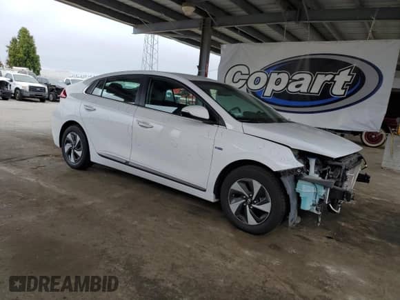 ✅ 2017 Hyundai Ioniq SEL • VIN: KMHC75LC0HU050053 • Lot: 71883445. Wystawiony na Copart z przebiegiem 130 574 mil. Bezpłatny archiwum sprzedaży aukcyjnych z USA i szczegółowy raport historii pojazdu na DreamBid. Zdjęcie 4.