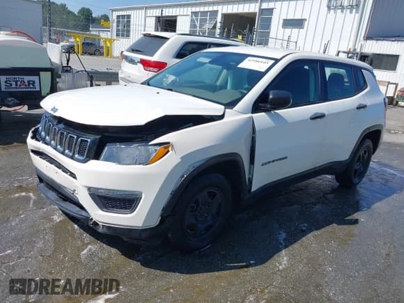 ✅ 2018 Jeep Compass Sport • VIN: 3C4NJCAB8JT151712 • Lot: 42980105. Listed on IAAI with 144,114 mi. Free auction sales archive from the USA and detailed vehicle history report at DreamBid. Image 2.