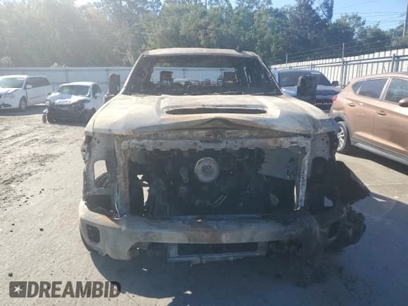 ✅ 2025 Chevrolet Silverado 2500HD • VIN: 2GC4KLE78S1119229 • Lot: 87263005. Wystawiony na Copart z przebiegiem Nie podano. Bezpłatny archiwum sprzedaży aukcyjnych z USA i szczegółowy raport historii pojazdu na DreamBid. Zdjęcie 5.