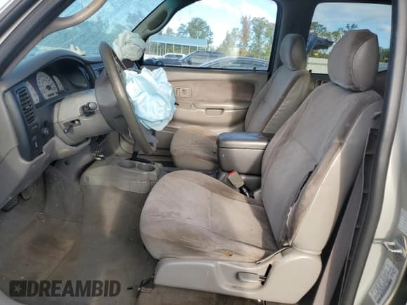 ✅ 2002 Toyota Tacoma PreRunner • VIN: 5TEGM92N92Z122438 • Lot: 85001155. Listed on Copart with 323,258 mi. Free auction sales archive from the USA and detailed vehicle history report at DreamBid. Image 7.