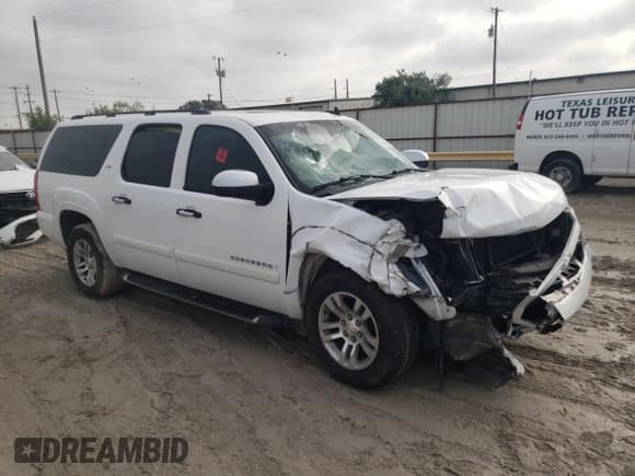 ✅ 2008 Chevrolet Suburban 3LT • VIN: 3GNFC16078G200144 • Lot: 70281504. Wystawiony na Copart z przebiegiem Nie podano. Bezpłatny archiwum sprzedaży aukcyjnych z USA i szczegółowy raport historii pojazdu na DreamBid. Zdjęcie 4.