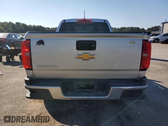 ✅ 2018 Chevrolet Colorado 2WD Work Truck • VIN: 1GCHSBEA1J1298645 • Lot: 83957055. Wystawiony na Copart z przebiegiem 153 186 mil. Bezpłatny archiwum sprzedaży aukcyjnych z USA i szczegółowy raport historii pojazdu na DreamBid. Zdjęcie 6.
