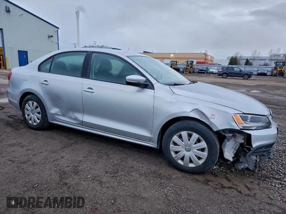 ✅ 2015 Volkswagen Jetta S • VIN: 3VW2K7AJ8FM426427 • Лот: 94433195. Опубликован ранее на Copart с пробегом 106 251 миль. Бесплатный доступ к архиву аукционных продаж из США и подробный отчёт об истории автомобиля на DreamBid. Изображение 4.