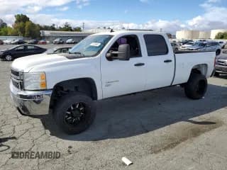 ✅ 2014 Chevrolet Silverado 1500 • VIN: 1GC4CZCG1EF129763 • Лот: 71725385. Опубликован ранее на Copart с пробегом 132 241 миль. Бесплатный доступ к архиву аукционных продаж из США и подробный отчёт об истории автомобиля на DreamBid. Изображение 1.