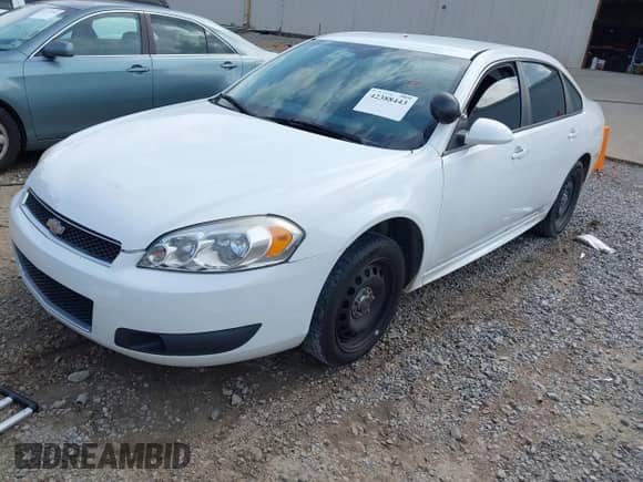 2014 Chevrolet Impala Police Police z VIN 2G1WD5E30E1114342, wystawiony jako IAAI lot #42388443 z przebiegiem 119 929 mil mil oraz . Historia ofert i sprzedaży dostępna na DreamBid. Obrazek 2.