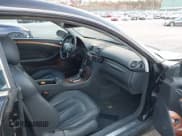 ✅ 2005 Mercedes-Benz CLK 500 • VIN: WDBTJ75J55F154291 • Lot: 43695340. Listed on IAAI with 119,811 mi. Free auction sales archive from the USA and detailed vehicle history report at DreamBid. Image 5.