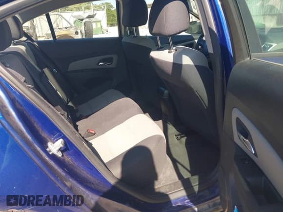 ✅ 2013 Chevrolet Cruze LS • VIN: 1G1PA5SH7D7185147 • Lot: 43296228. Listed on IAAI with 127,952 mi. Free auction sales archive from the USA and detailed vehicle history report at DreamBid. Image 8.