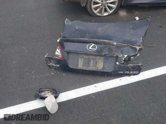 ✅ 2010 Lexus IS 250 • VIN: JTHCF5C20A2033414 • Lot: 42897972. Wystawiony na IAAI z przebiegiem Nie podano. Bezpłatny archiwum sprzedaży aukcyjnych z USA i szczegółowy raport historii pojazdu na DreamBid. Zdjęcie 11.