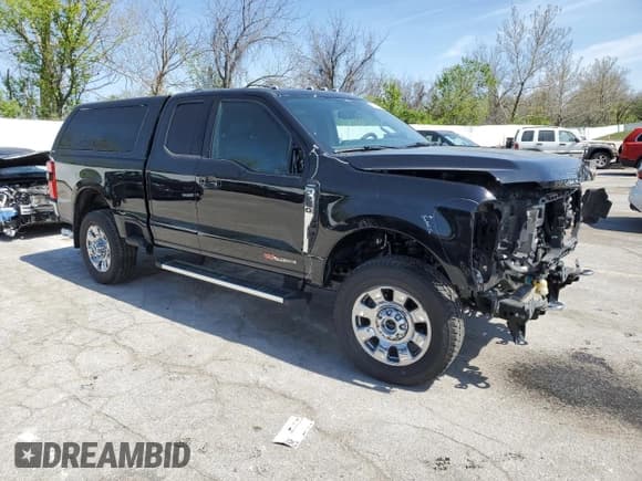 ✅ 2024 Ford F-250 • VIN: 1FT8X2BM7REF40276 • Lot: 50909225. Listed on Copart with 4,909 mi. Free auction sales archive from the USA and detailed vehicle history report at DreamBid. Image 4.