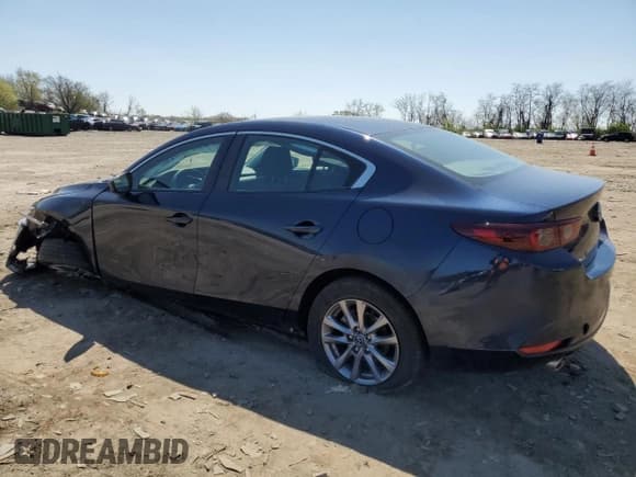 ✅ 2022 Mazda 3 S • VIN: 3MZBPAAL2NM301597 • Lot: 52317025. Wystawiony na Copart z przebiegiem Nie podano. Bezpłatny archiwum sprzedaży aukcyjnych z USA i szczegółowy raport historii pojazdu na DreamBid. Zdjęcie 2.