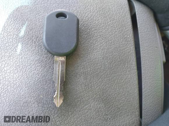 2005 Mercury Mariner Luxury z VIN 4M2YU56195DJ14917, wystawiony jako IAAI lot #41538962 z przebiegiem 210 486 mil mil oraz . Historia ofert i sprzedaży dostępna na DreamBid. Obrazek 11.