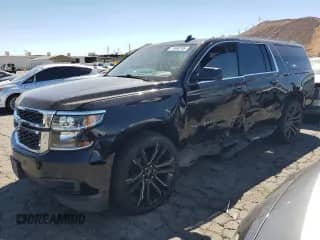 2019 Chevrolet Suburban LT with VIN 1GNSCHKC7KR170349, listed as a Copart auction lot 71648745 with 116,344 mi miles and Salvage title. Bid and sale history available at DreamBid. Image 1.