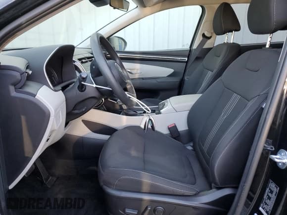 ✅ 2024 Hyundai Tucson SEL • VIN: 5NMJB3DEXRH316959 • Lot: 75804894. Wystawiony na Copart z przebiegiem 25 240 mil. Bezpłatny archiwum sprzedaży aukcyjnych z USA i szczegółowy raport historii pojazdu na DreamBid. Zdjęcie 7.