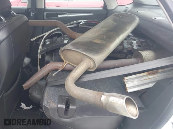 ✅ 2013 Ford Fusion Titanium Hybrid • VIN: 3FA6P0RU6DR315585 • Lot: 42598359. Listed on IAAI with 153,669 mi. Free auction sales archive from the USA and detailed vehicle history report at DreamBid. Image 12.