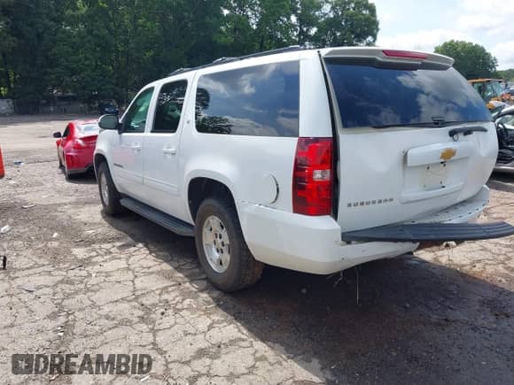 2014 Chevrolet Suburban LT z VIN 1GNSCJE07ER211222, wystawiony jako IAAI lot #42428084 z przebiegiem 214 712 mil mil oraz . Historia ofert i sprzedaży dostępna na DreamBid. Obrazek 3.