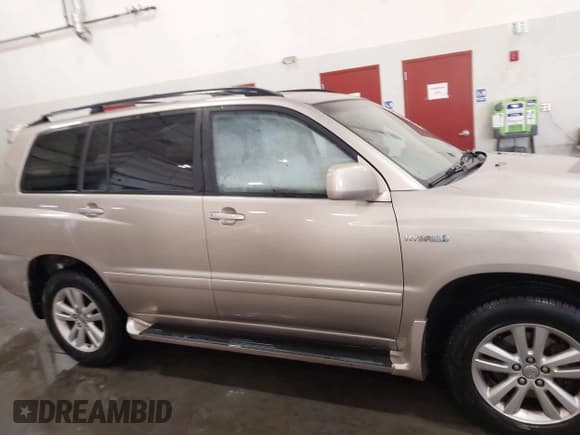 ✅ 2007 Toyota Highlander w/3rd Row • VIN: JTEEW21A370043793 • Лот: 41361431. Опубликован ранее на IAAI с пробегом 232 237 миль. Бесплатный доступ к архиву аукционных продаж из США и подробный отчёт об истории автомобиля на DreamBid. Изображение 13.