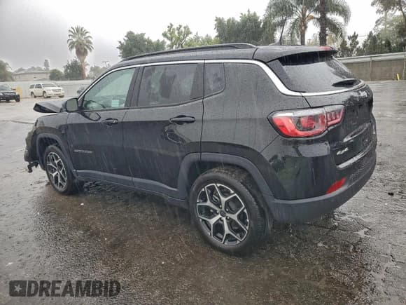 ✅ 2025 Jeep Compass Limited • VIN: 3C4NJDCN1ST622873 • Lot: 94059615. Wystawiony na Copart z przebiegiem 6 727 mil. Bezpłatny archiwum sprzedaży aukcyjnych z USA i szczegółowy raport historii pojazdu na DreamBid. Zdjęcie 2.