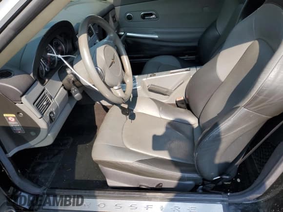 ✅ 2004 Chrysler Crossfire • VIN: 1C3AN69L04X015685 • Lot: 76314624. Listed on Copart with 125,267 mi. Free auction sales archive from the USA and detailed vehicle history report at DreamBid. Image 7.