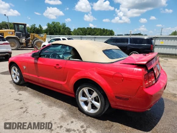 ✅ 2009 Ford Mustang GT • VIN: 1ZVHT85H795109897 • Lot: 64813875. Wystawiony na Copart z przebiegiem 97 313 mil. Bezpłatny archiwum sprzedaży aukcyjnych z USA i szczegółowy raport historii pojazdu na DreamBid. Zdjęcie 2.