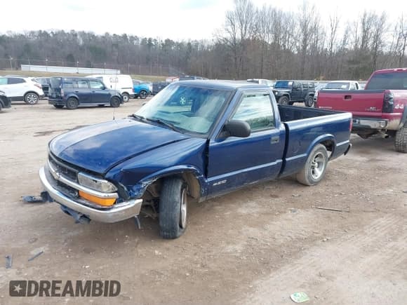 ✅ 2000 Chevrolet S-10 LS • VIN: 1GCCS145XYK251420 • Лот: 41415213. Опубликован ранее на IAAI с пробегом 145 683 миль. Бесплатный доступ к архиву аукционных продаж из США и подробный отчёт об истории автомобиля на DreamBid. Изображение 2.