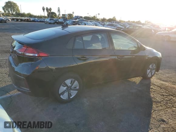 ✅ 2019 Hyundai Ioniq Blue • VIN: KMHC65LC6KU181269 • Lot: 80109694. Wystawiony na Copart z przebiegiem 149 015 mil. Bezpłatny archiwum sprzedaży aukcyjnych z USA i szczegółowy raport historii pojazdu na DreamBid. Zdjęcie 3.