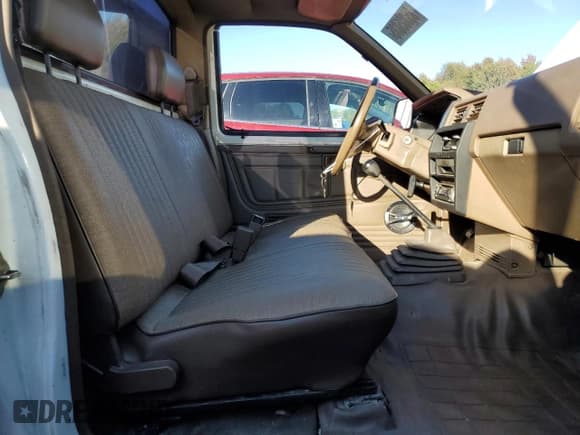 ✅ 1986 Nissan Hardbody E • VIN: JN6ND11S7GW044243 • Lot: 85305035. Listed on Copart with 94,865 mi. Free auction sales archive from the USA and detailed vehicle history report at DreamBid. Image 10.