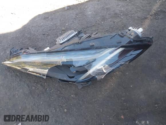 2021 Chevrolet Corvette 2LT z VIN 1G1YB2D40M5107007, wystawiony jako IAAI lot #43504598 z przebiegiem 66 293 mil mil oraz . Historia ofert i sprzedaży dostępna na DreamBid. Obrazek 12.